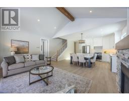 15 GREENHILL DRIVE - 17