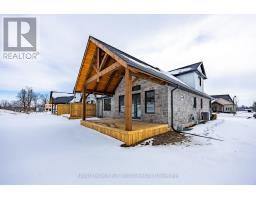 15 GREENHILL DRIVE - 45