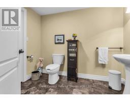 15 HOLLAND AVENUE - 31