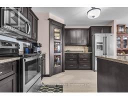 15 HOLLAND AVENUE - 8