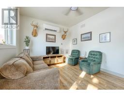 53 WELLINGTON STREET - 17