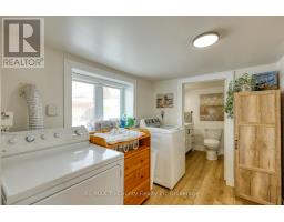 53 WELLINGTON STREET - 21