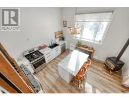 53 WELLINGTON STREET - 32