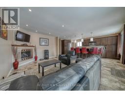 32 PRINCESS PARK ROAD - 17