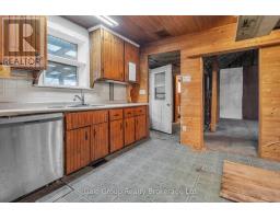 42 SANDERS STREET - 22