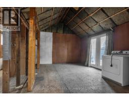 42 SANDERS STREET - 23