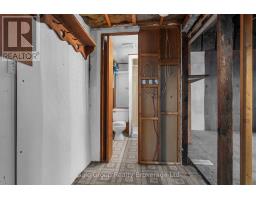 42 SANDERS STREET - 24