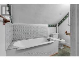 42 SANDERS STREET - 28