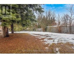 42 SANDERS STREET - 32