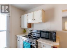 44 STOVER STREET N - 8