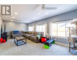 44 STOVER STREET N - 9