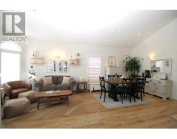 32 MACDONALD CRESCENT - 10