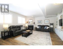 32 MACDONALD CRESCENT - 19