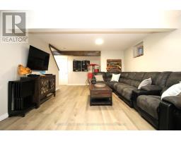 32 MACDONALD CRESCENT - 29