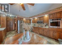 140 VANSITTART AVENUE - 10