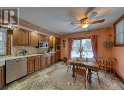 140 VANSITTART AVENUE - 11