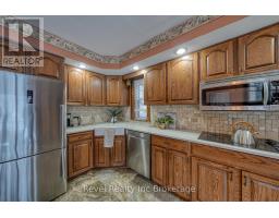 140 VANSITTART AVENUE - 13