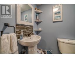 140 VANSITTART AVENUE - 31