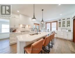 285 INGERSOLL AVENUE - 19