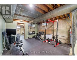 73 JACOB STREET E - 23