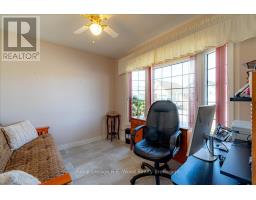 5 SINCLAIR DRIVE - 11