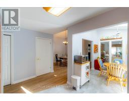 5 SINCLAIR DRIVE - 16