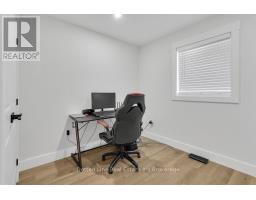 18 WALNUT DRIVE - 14