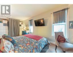 13 POTTERS ROAD N - 21