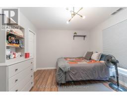 13 POTTERS ROAD N - 30