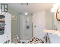 13 POTTERS ROAD N - 34