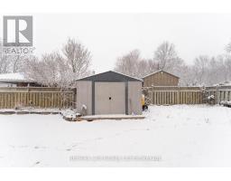 13 POTTERS ROAD N - 42