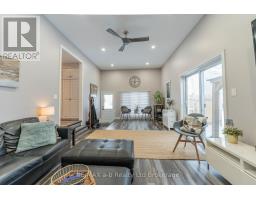 13 POTTERS ROAD N - 6