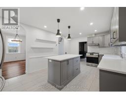 1349 QUEEN STREET - 15