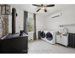 1349 QUEEN STREET - 17