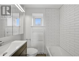 1349 QUEEN STREET - 25