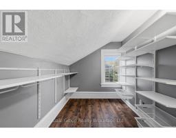 1349 QUEEN STREET - 31