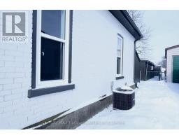 12 MARIAM STREET - 35