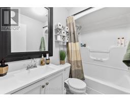 35 - 64 HIAWATHA ROAD - 10