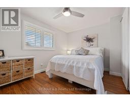 24 DENRICH AVENUE - 12