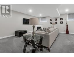 41 LOWRIE CRESCENT - 23