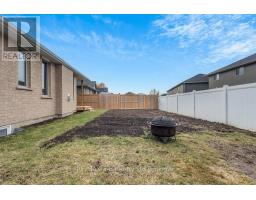 41 LOWRIE CRESCENT - 31