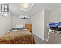 390 ARGYLE STREET - 32