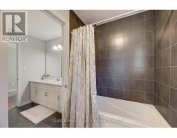 5 BALMORAL LANE - 32