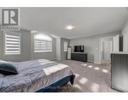 5 BALMORAL LANE - 36