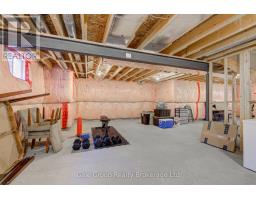 5 BALMORAL LANE - 40