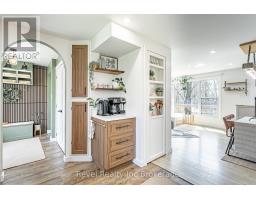 23 DOVER STREET - 11