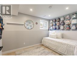 23 DOVER STREET - 34