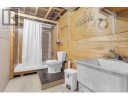 48 CASH CRESCENT - 24