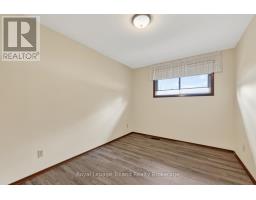 128 LOVEYS STREET E - 17