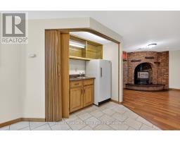 128 LOVEYS STREET E - 19